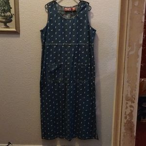 Denim with white flowers